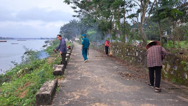 Khu dân cư Thọ Ninh, Yên Phú phát động tổng dọn vệ sinh toàn KDC, tuyến bờ kè sông La